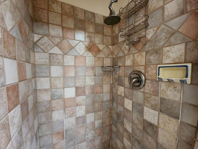 Building Photo - 246 Loma Entrada