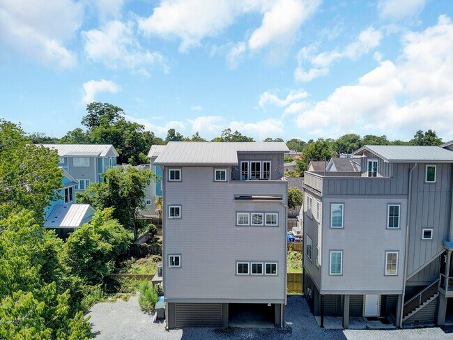 Building Photo - 315 Ashley Ave