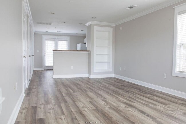 Building Photo - 1725 Harvey Mitchell Pkwy S