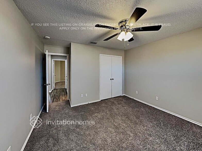 Building Photo - 1451 Queen Annes Dr