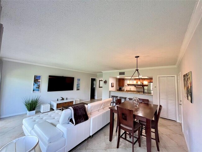 Building Photo - 11863 Wimbledon Cir