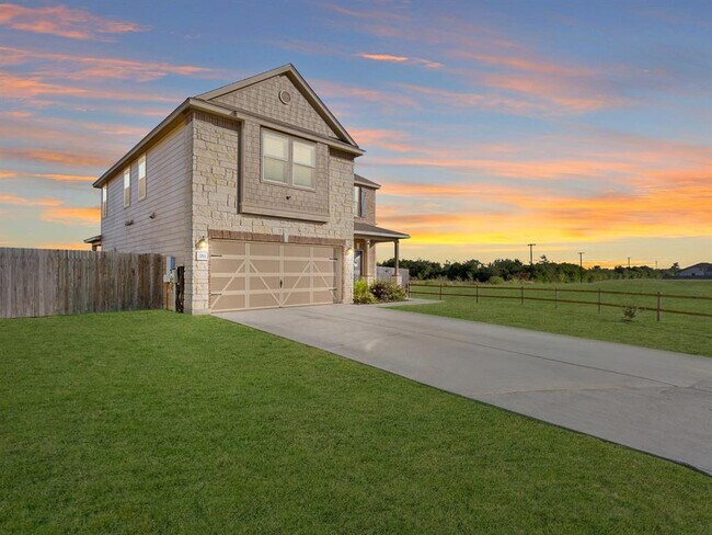 Building Photo - 753 Bailey Park Dr