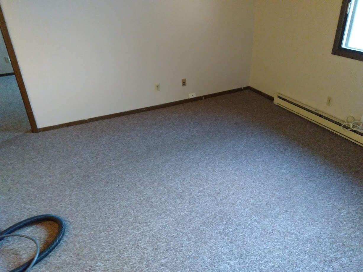 Building Photo - 401 N East St