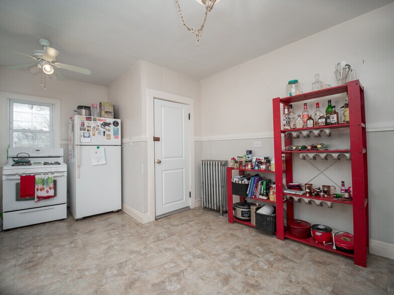 Building Photo - 60 Powder House Blvd