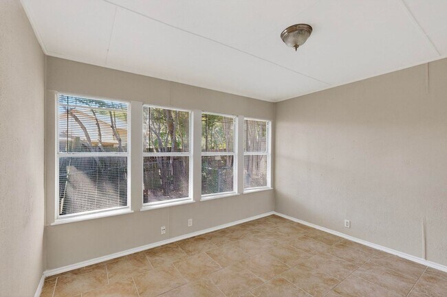 Building Photo - Cozy Living Near Rockwall Lake