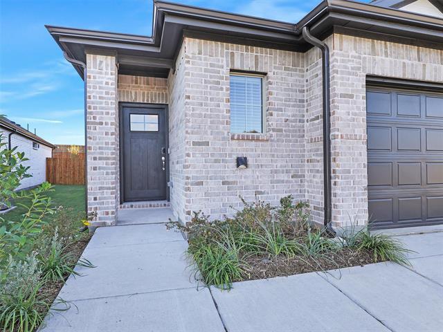 Building Photo - 506 Cottner Dr