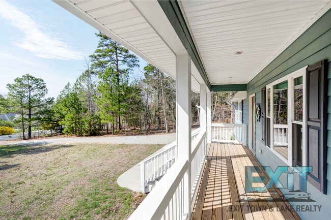Building Photo - 3BR Home in Colleen’s Cove with Boat Slip