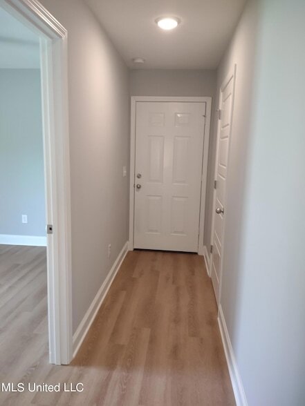Building Photo - 599 Westfield Dr