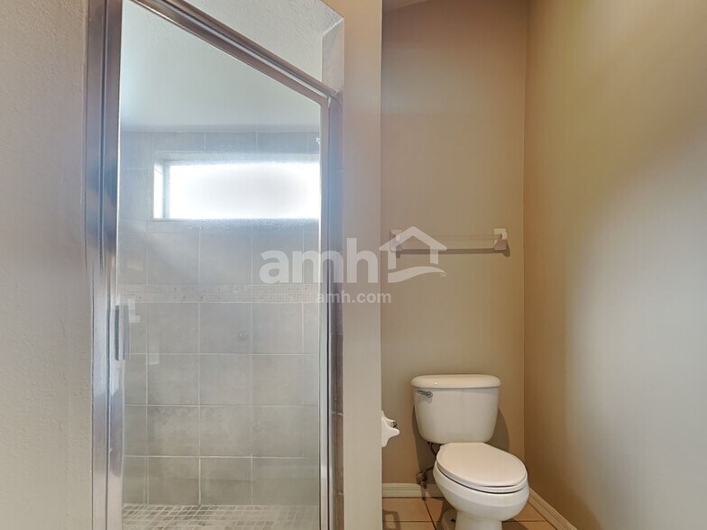 Building Photo - 27501 Sky Lake Cir