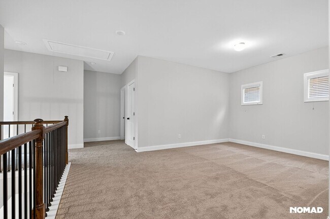 Building Photo - Spacious 5BR House in Buford