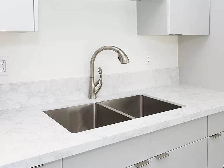 Building Photo - 7523 Milwood Ave