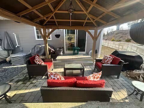 Building Photo - 21 Burncoat Hts