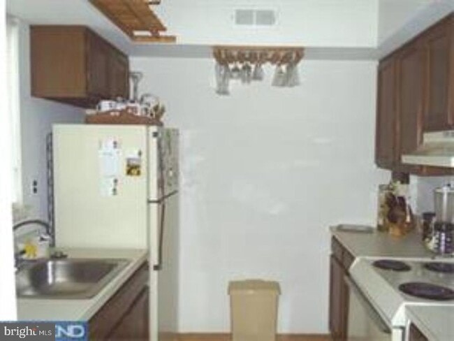 Building Photo - 4844 Oxford Ct