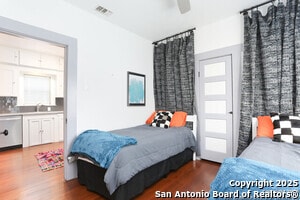 Building Photo - 131 Klein St