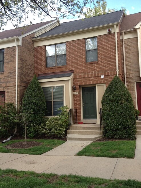 Building Photo - 5328 King Charles Way