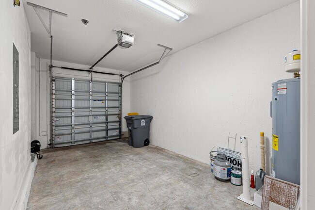 Building Photo - 10103 Akenside Dr