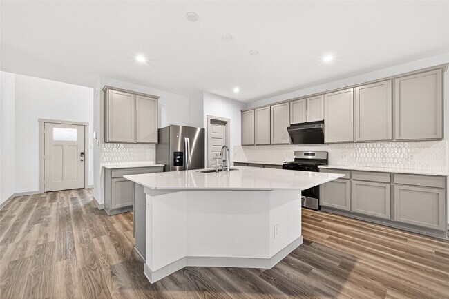 Building Photo - 1107 Lakes Edge Ln