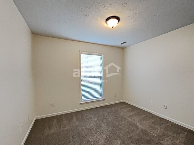 Building Photo - 399 Meigs Dr