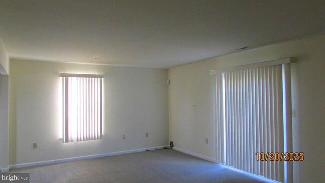 Building Photo - 4429 Blue Heron Way