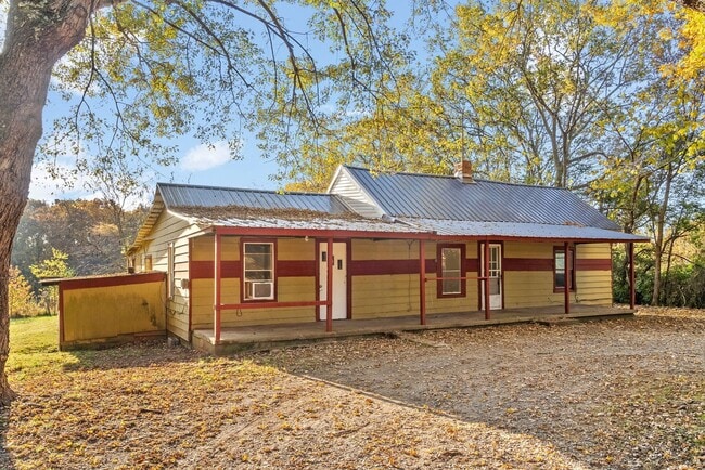 Building Photo - 1124 Palmyra Rd