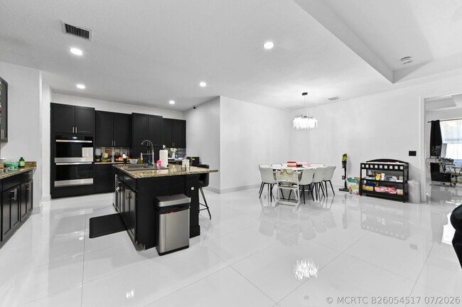 Building Photo - 7461 Moonrise Dr