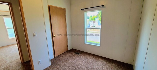 Building Photo - Very Nice 3 Bed 2 Bath Modular house
