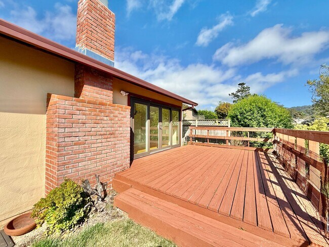 Building Photo - Renovated 3bed/2bath Linda Mar Rancher