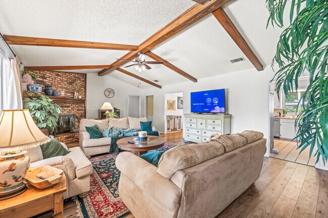 Building Photo - Spacious Home in Southwest Lubbock w/ Office