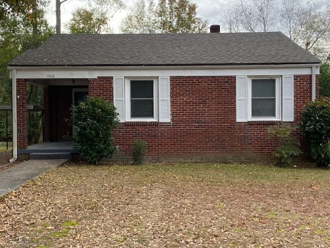 Building Photo - Rosewood Bungalow