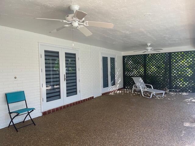 Building Photo - 1120 SW 14th Dr