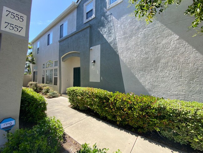 Building Photo - FURNISHED Mission Valley TOWNHOME! Enjoy S...