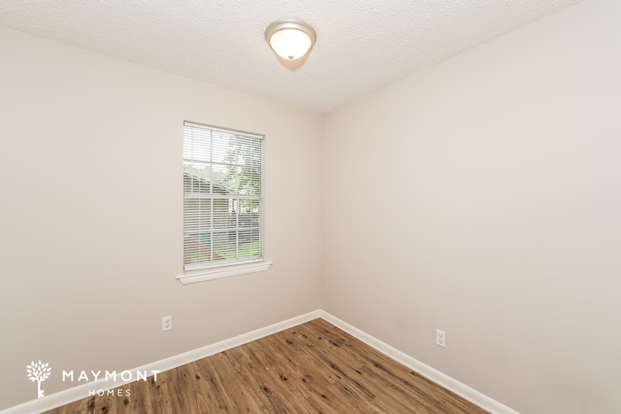 Building Photo - 1013 Sandy Brook Cir