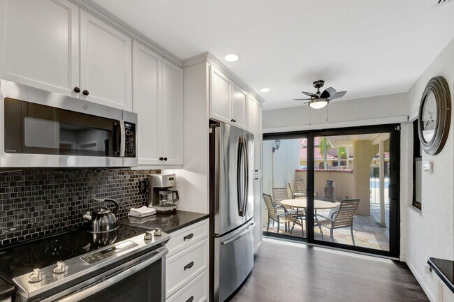 Building Photo - 807 Windermere Way
