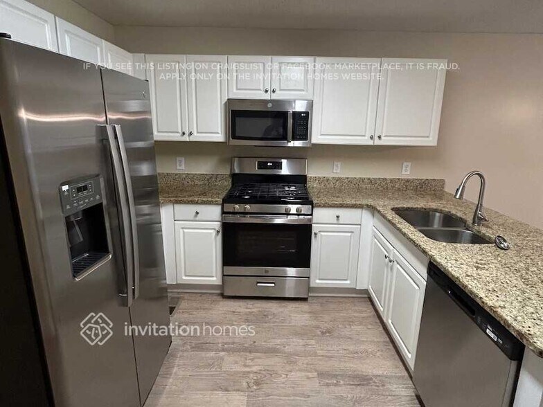 Building Photo - 6007 Armor Dr