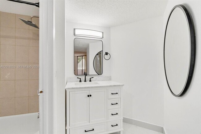 Building Photo - 8275 SW 152nd Ave
