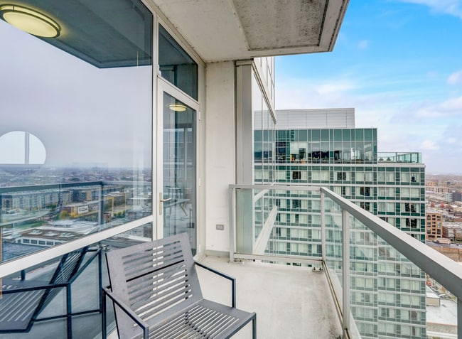 Building Photo - 2128 S Indiana Ave