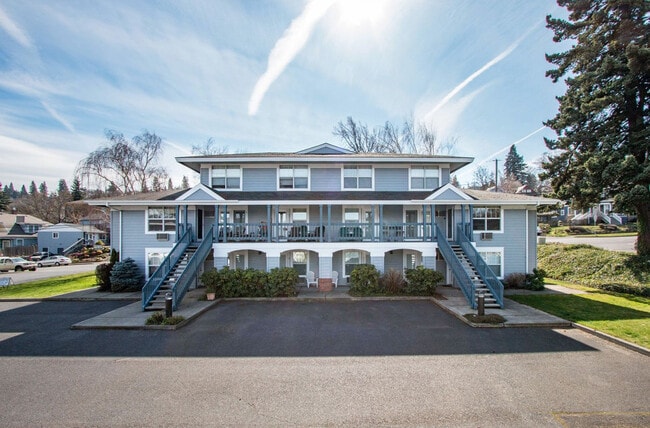 Building Photo - 714 Cascade Ave