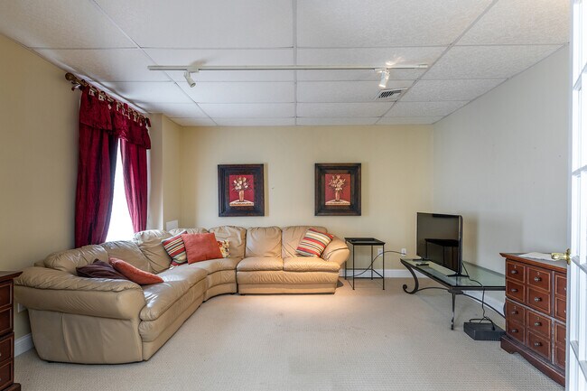 Building Photo - 15 Logging Trail Ln