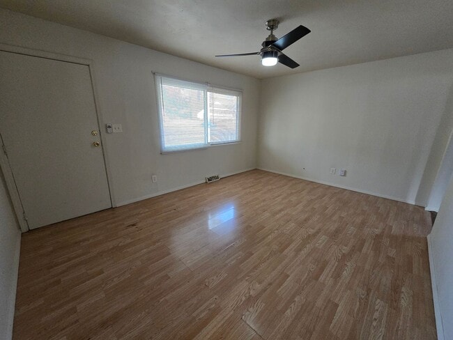 Building Photo - 600 S Linden St