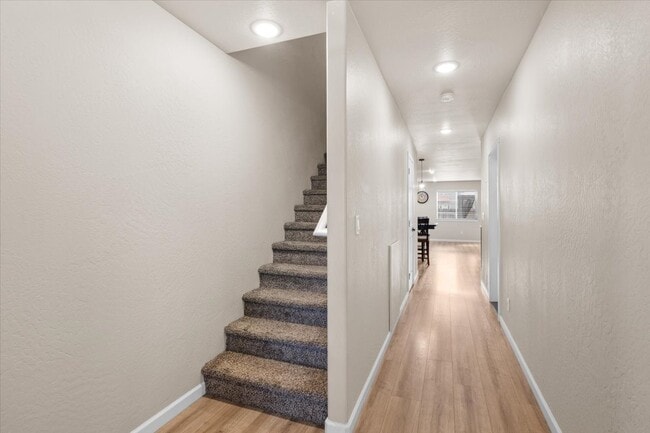 Building Photo - 7870 Phaedra Ln