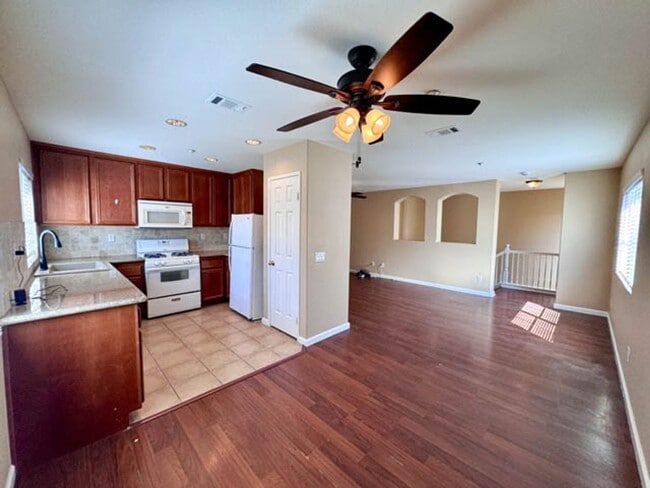 Building Photo - Move-in special! Move in by 12/25 and receive $300 off the first month’s rent! 2 bedroom Condo av...