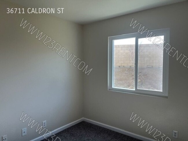 Building Photo - EAST PALMDALE 4BD/3BATH 2 STORY JUST REHAB...