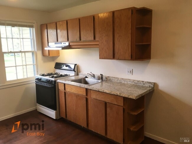 Building Photo - 5 Rodgers St