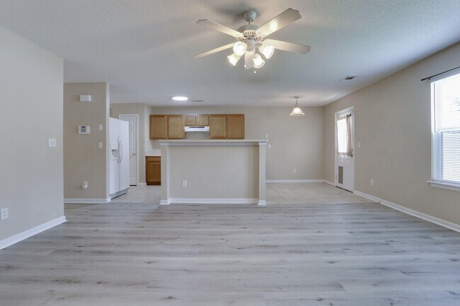 Building Photo - 103 McNair Dr