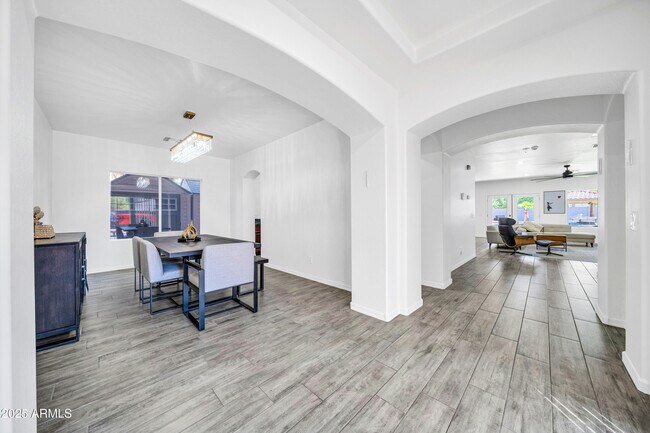 Building Photo - 7149 W Avenida Del Sol