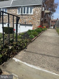 Building Photo - 4427 Aberdale Rd
