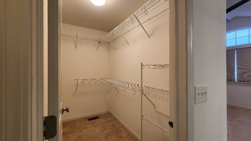 Building Photo - 609 S Jade Ln