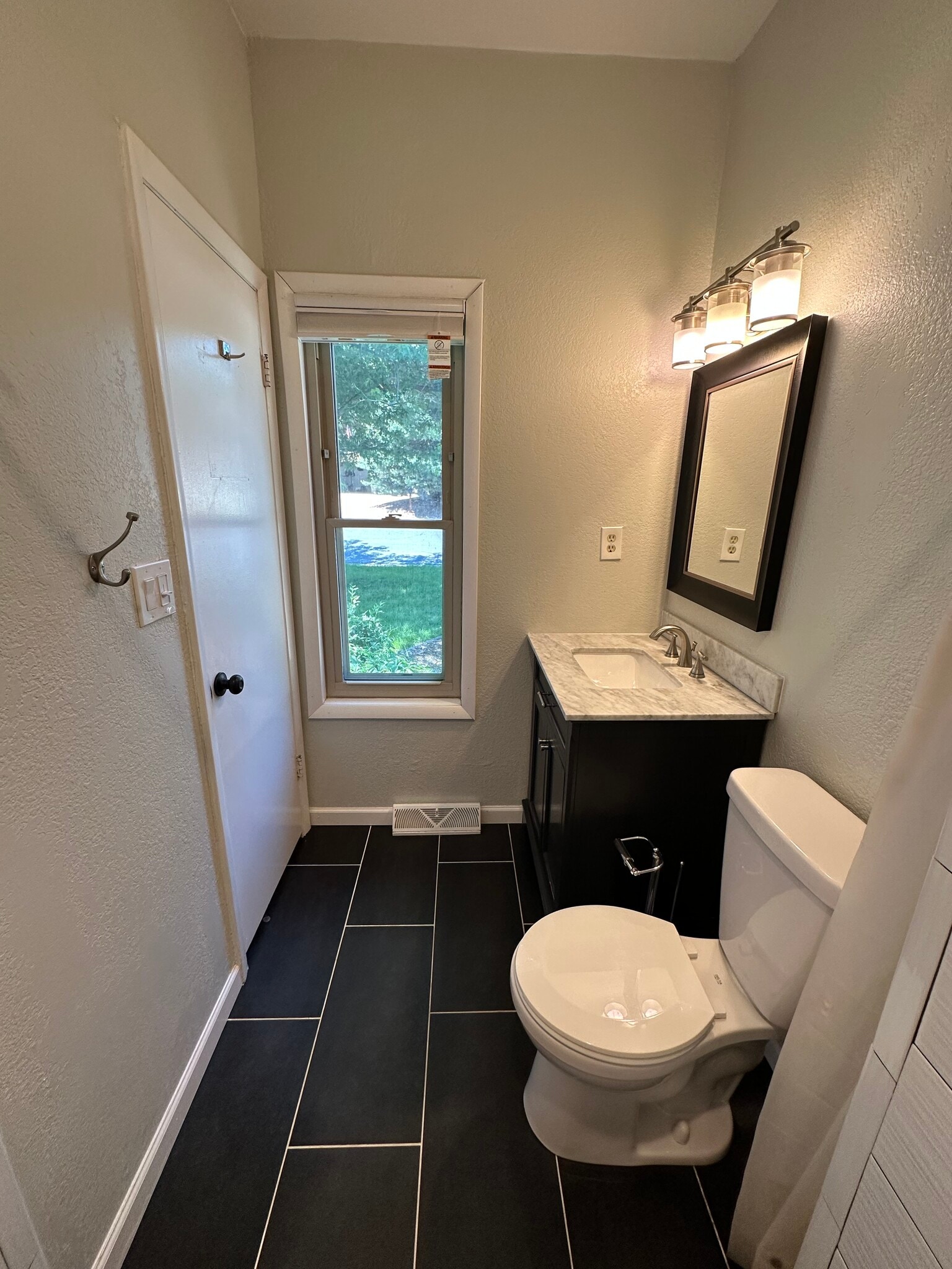 Primary Bath - 756 S Bristol St