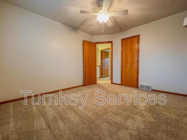 Building Photo - 15222 Curtis Ave