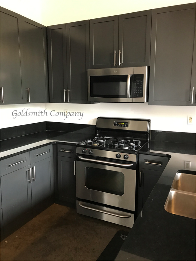 Building Photo - Spacious 1-Bed Condo in Downtown Greenville"